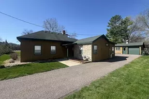 106 State St, Mazomanie, WI 53560 - Photo 4