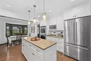 15305 Santa Maria Ct, Brookfield, WI 53005 - Photo 8