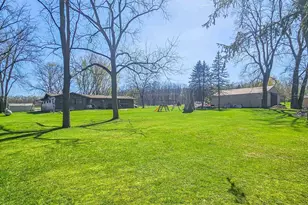 10726 County Road K Rd, Beloit, WI 53511 - Photo 36