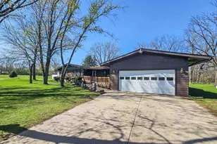 10726 County Road K Rd, Beloit, WI 53511 - Photo 2