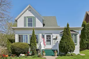 409 1st St, Baraboo, WI 53913 - Photo 2