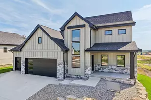 1405 Yeske Dr, Waunakee, WI 53597 - Photo 2