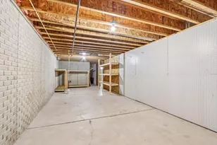 713 Bridlewood Ln Ln, Watertown, WI 53094 - Photo 36