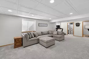 811 Cheshire Castle Way, Verona, WI 53593 - Photo 24