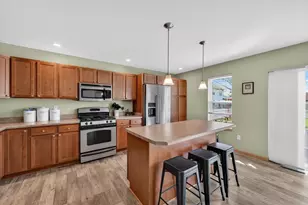 811 Cheshire Castle Way, Verona, WI 53593 - Photo 6