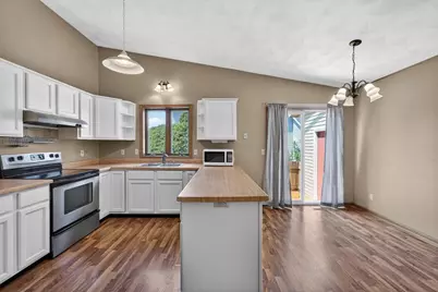 414 Meadow Oak Trail, DeForest, WI 53532 - Photo 6