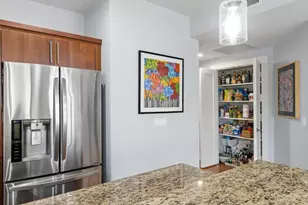 137 E Wilson St, Madison, WI 53703 - Photo 12