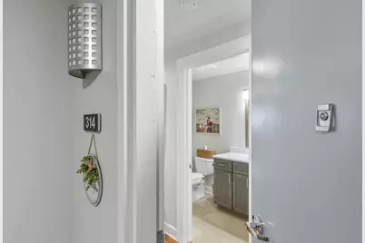 137 E Wilson Street #314, Madison, WI 53703 - Photo 14