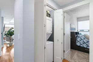 137 E Wilson St, Madison, WI 53703 - Photo 16