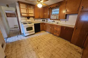 312 Elm St, Endeavor, WI 53930 - Photo 12