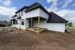 7184 Pfeil Bend Rd, Sun Prairie, WI 53590 - Photo 4