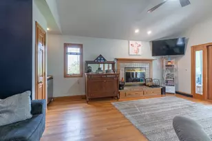 197 Geneva St, Williams Bay, WI 53191 - Photo 2