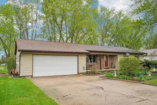 409 Cedar St, Sauk City, WI 53583 - Photo 4