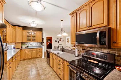 34 Cherokee Circle #103, Madison, WI 53704 - Photo 12