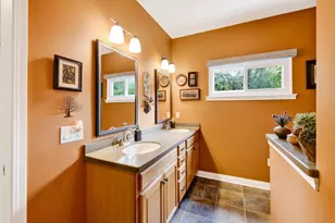 34 Cherokee Cir, Madison, WI 53704 - Photo 18