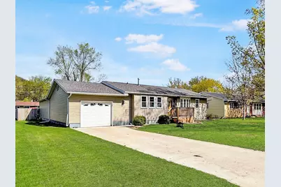 304 State Street, Prairie Du Chien, WI 53821 - Photo 1