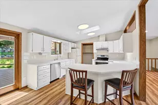 N3977 Meadow Dr, Cambridge, WI 53523 - Photo 12