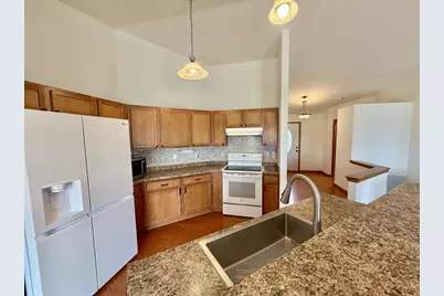 4011 Creekside Drive, Janesville, WI 53548 - Photo 10