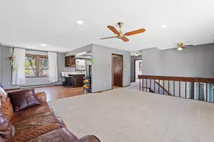 504 Jones St, Mauston, WI 53948 - Photo 4