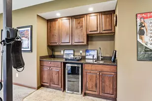248 Greenway Cir, Deerfield, WI 53531 - Photo 38