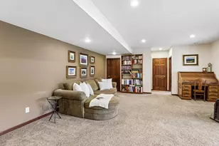 248 Greenway Cir, Deerfield, WI 53531 - Photo 30