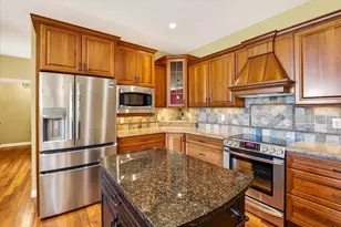 1642 Bellewood Dr, Waunakee, WI 53597 - Photo 22