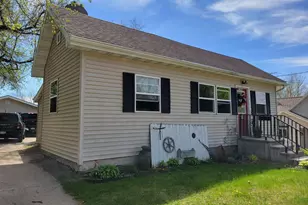 1306 Sharon St, Janesville, WI 53545 - Photo 4