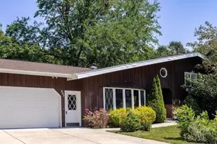 507 Park View Dr, Mount Horeb, WI 53572 - Photo 4