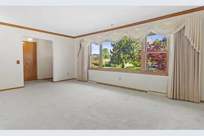 5905 South Hill Drive, Madison, WI 53705 - Photo 6