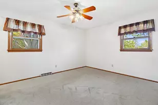 5905 S Hill Dr, Madison, WI 53705 - Photo 20