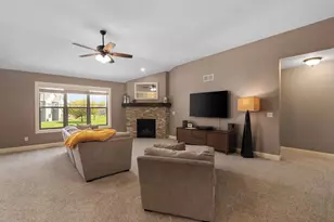 1411 Spahn Dr, Waunakee, WI 53597 - Photo 6