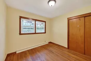 122 Gary Ct, Sun Prairie, WI 53590 - Photo 10