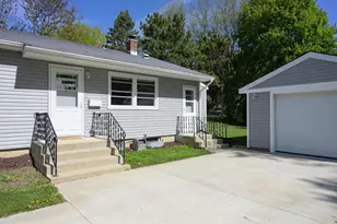 122 Gary Ct, Sun Prairie, WI 53590 - Photo 18