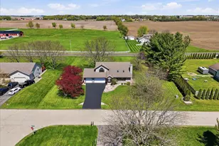 6715 Forest Park Dr, DeForest, WI 53532 - Photo 36