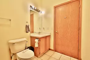 301 Harbour Town Dr, Madison, WI 53717 - Photo 38
