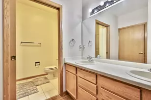301 Harbour Town Dr, Madison, WI 53717 - Photo 32