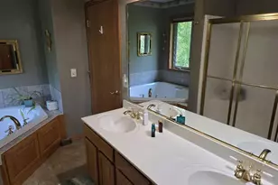 149 Pine View Dr, Madison, WI 53704 - Photo 14