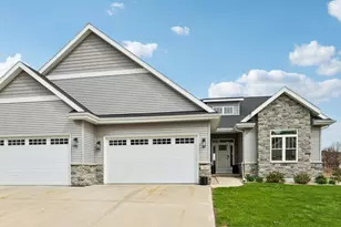 22 Prince Way, Fitchburg, WI 53711 - Photo 2