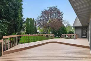 2 Plover Cir, Madison, WI 53717 - Photo 6