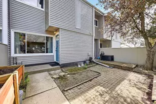 507 East Bluff, Madison, WI 53704 - Photo 2