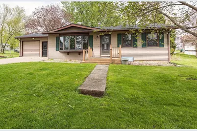 1010 Mound View Court, Platteville,  53818 - Photo 1