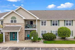203 Kearney Way, Waunakee, WI 53597 - Photo 2
