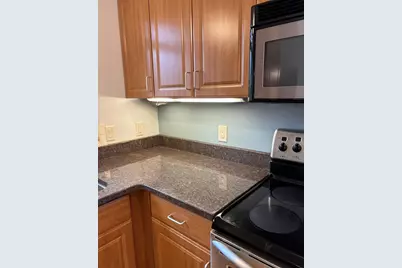 1037 Williamson Street #301, Madison, WI 53703 - Photo 4