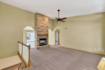 888 Chalfont Drive, Sun Prairie, WI 53590 - Photo 8