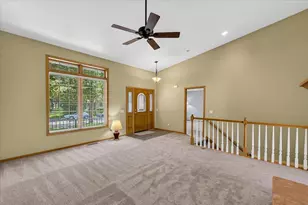 888 Chalfont Dr, Sun Prairie, WI 53590 - Photo 12