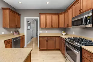 5639 Old Oak Dr, Fitchburg, WI 53711 - Photo 18