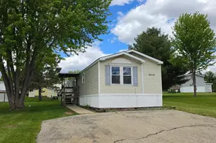 2219 Haven Ln, Monroe, WI 53566 - Photo 2