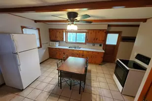 208 W Candise St, Jefferson, WI 53549 - Photo 4