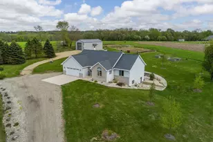 13541 Beloit Newark Rd, Brodhead, WI 53520 - Photo 44