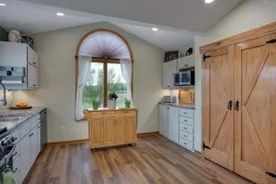 13541 Beloit Newark Rd, Brodhead, WI 53520 - Photo 10